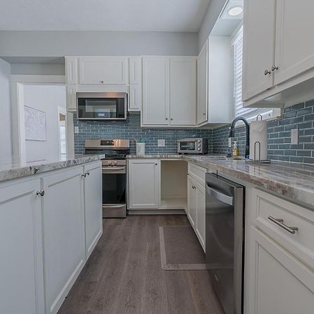 Uptown Cottage Newly Updated Home Near The Strand Galveston Harbor And Utmb Екстер'єр фото